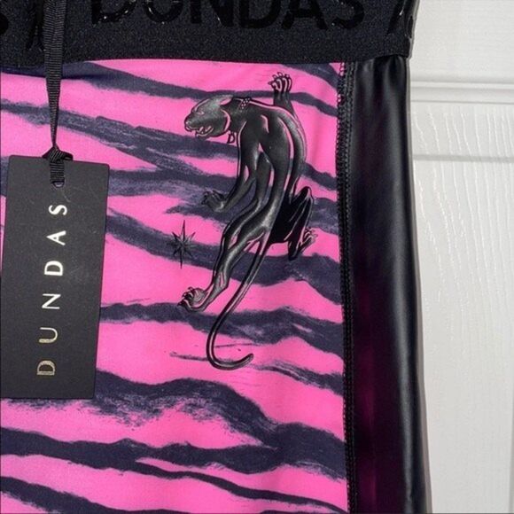 DUNDAS Women's Pink Printed Biker Shorts W/ Side Logo Size Medium - Picture 7 of 11
